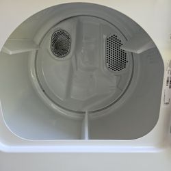 Whirlpool dryer Large capacity.