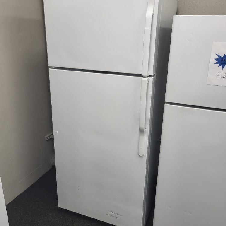 💐 Spring Sale! GE 18cuft Fridge With Ice Maker - Warranty Included 