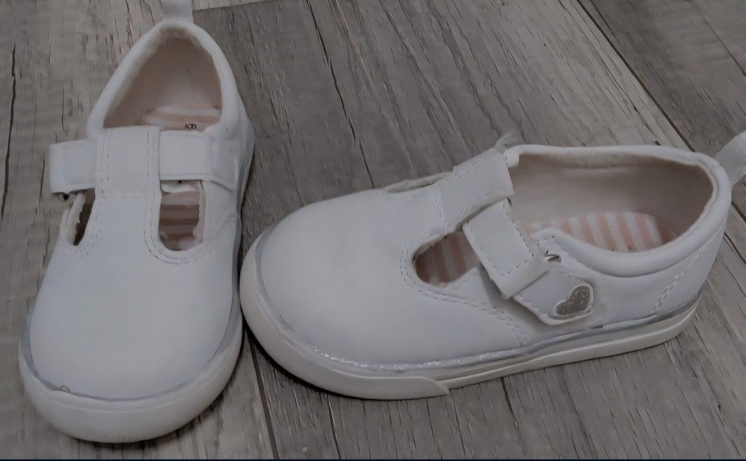 White Baby/Toddler Shoe Sandals