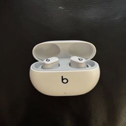 Beats White Wireless Earbuds Asking For $65 (I CAN NEGOTIATE ON THE PRICE)