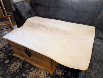 White Carpet/ Rug $15