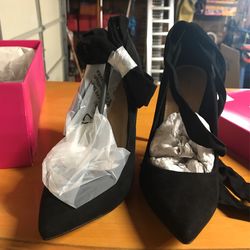 Womens Shoes NEW Size 81/2