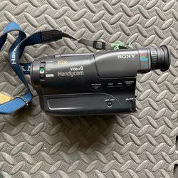 Sony Handycam Video8 Camcorder – Vintage – Estate Sale – UNTESTED