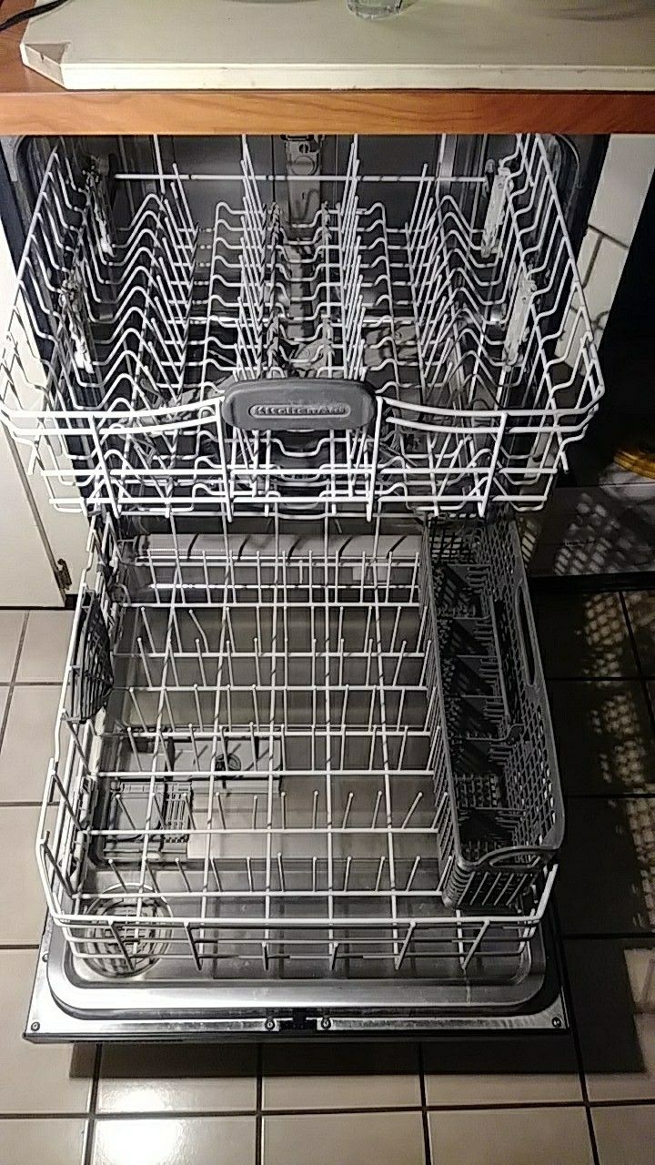 Stainless Steel Dishwasher Kitchenaid Whisper Quiet + for Sale in