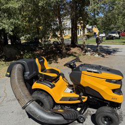 Cub Cadet XT1- 42in with Double Bagger
