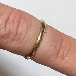 Women's 14k Solid Yellow Gold Comfort Fit Wedding Band