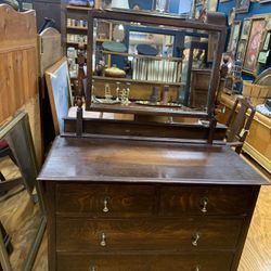 Antique 4 Drawer Dresser With Mirror 