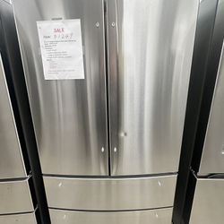 LG Double Freezer With Internal Water Unused 