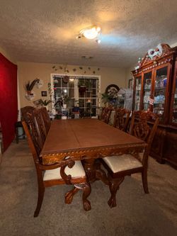 Dining room table and chair set
