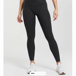 GYMSHARK crossover leggings size medium