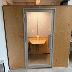 Zenbooth Solo Maple Exterior/Interior