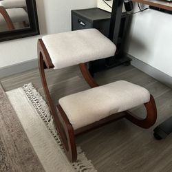 Ergonomic Kneeling Chair