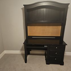 Desk with hutch