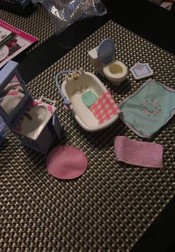 Doll house bathroom set