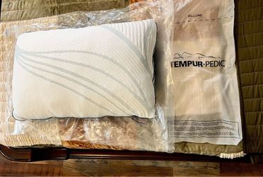 NEW Tempur-Pedic Pillow