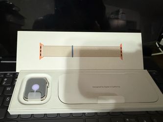 Apple Watch SE 2 Starlight - GPS Only (MAKE OFFER)