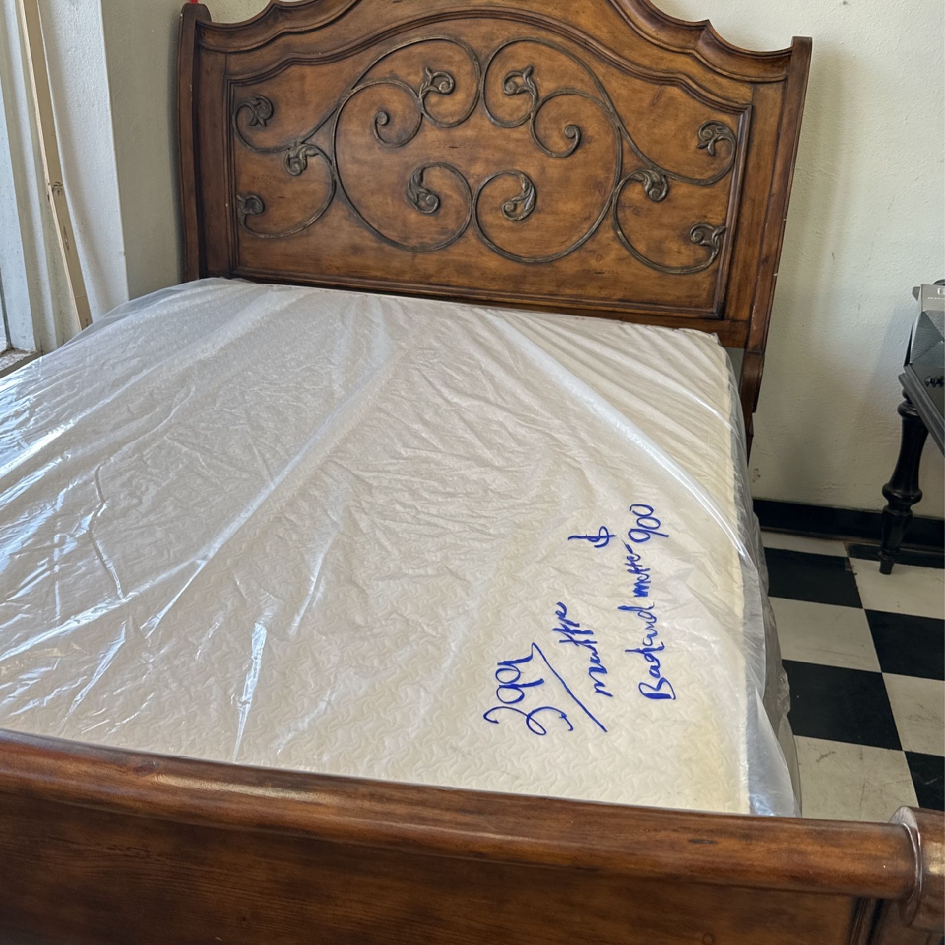 Queen Size Bed With Mattress