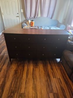 Free dresser 6 drawers