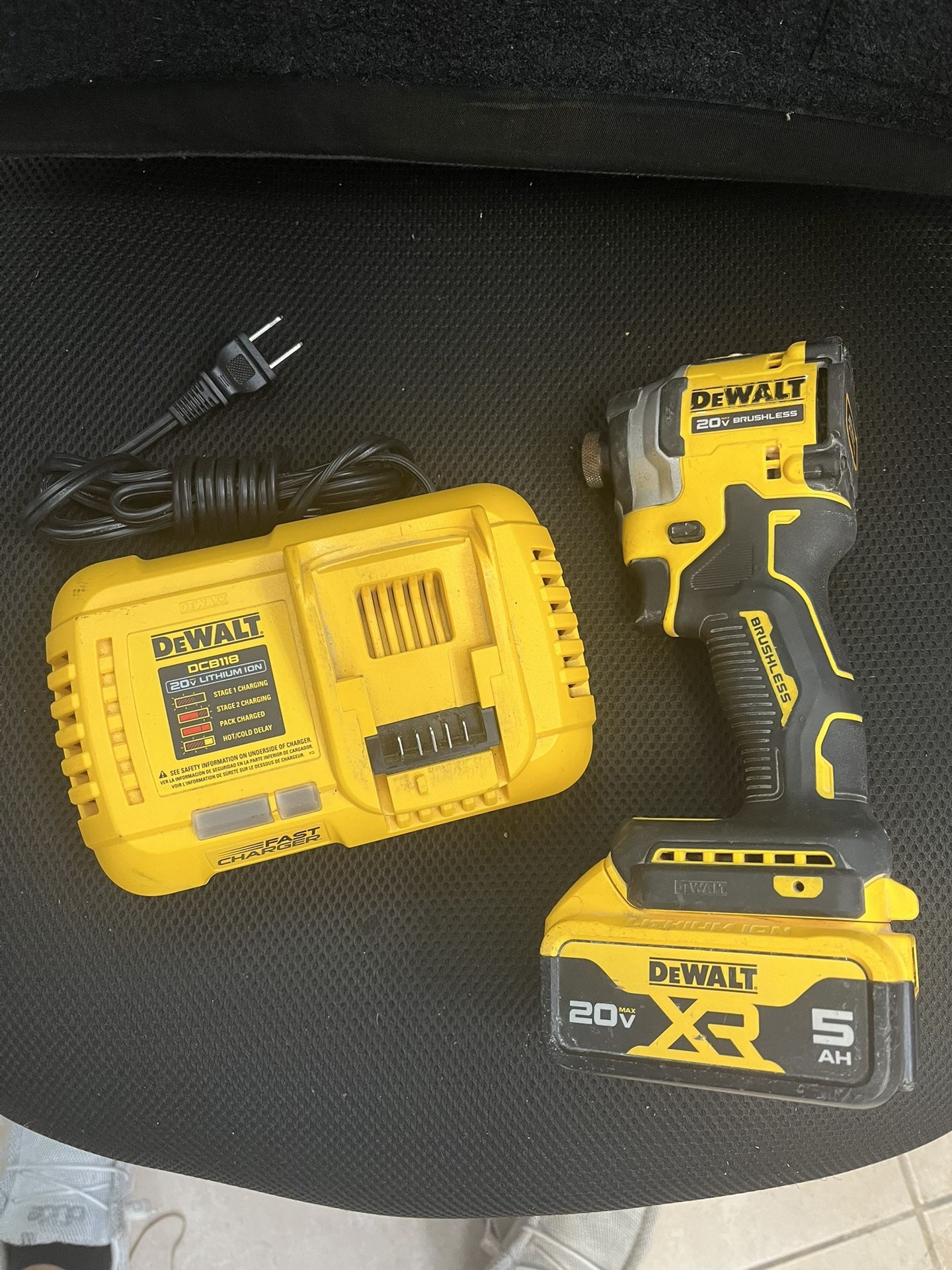 Dewalt Dcf850 Brushless 1/4” Impact Driver w/ 5ah Batt & Fast Charger