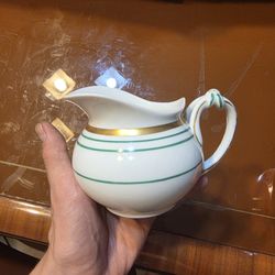 PM Moshchendorf Bavaria Creamer 4" Striped White / Gold / Green
Good cond