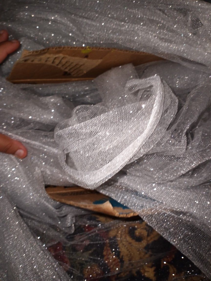 Silver Metallic Tulle Fabric Lots Of Yards Great Wedding Party Events Tables Dresses Skirts Metallic Sparkle Silver Fabric