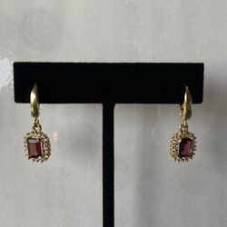 14K Garnet Earrings 