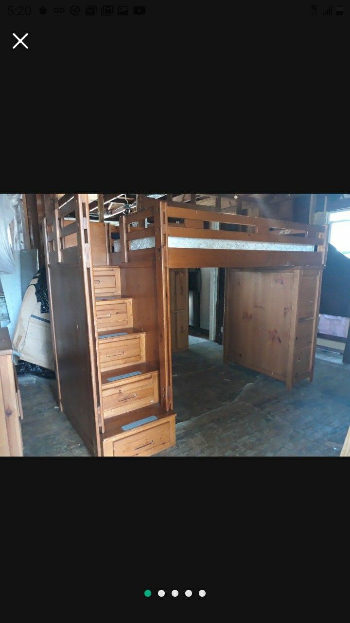 Rooms to Go Twin Loft Bed With Staircase Drawers No Mattress
