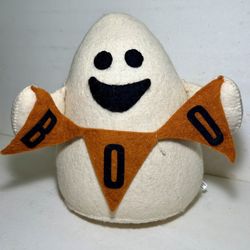 Halloween GIANT Wool Ghost Holding “Boo” Banner  Brand New 