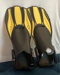 Yellow and Black Adjustable Swim Fins