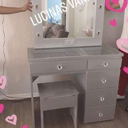 Gray Glasstop Vanity Set 