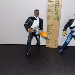 MIB FIGURES WITH ALIEN