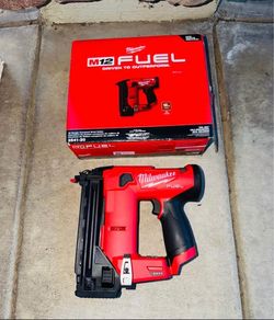 Milwaukee 2541-20 M12 FUEL 12V 18 Gauge Compact Brad Nailer-New (Tool Only) New