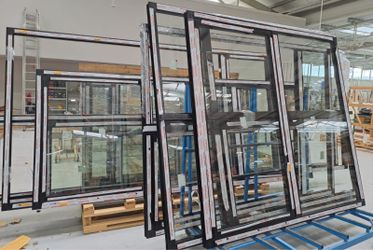 Aliplast Dark Frame Windows with Glazing