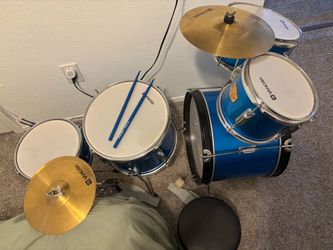 Kids drum set