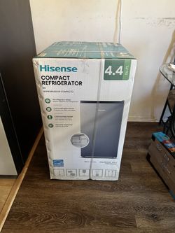 Hisense Compact Refrigerator
