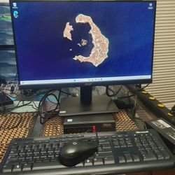 Lenovo i7 Fortnite/Roblox Mini PC & 24" LED