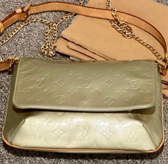 COA Louis Vuitton
Monogram Vernis Thompson Street