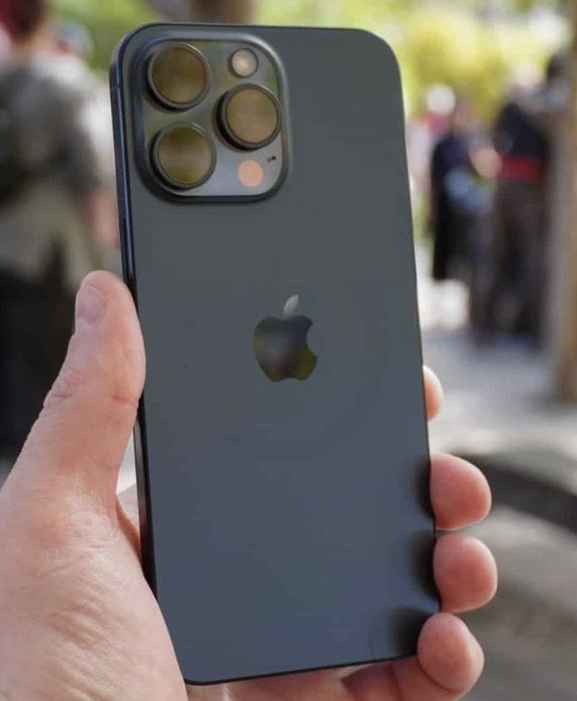 iPhone 15 Pro - Battery health 87%