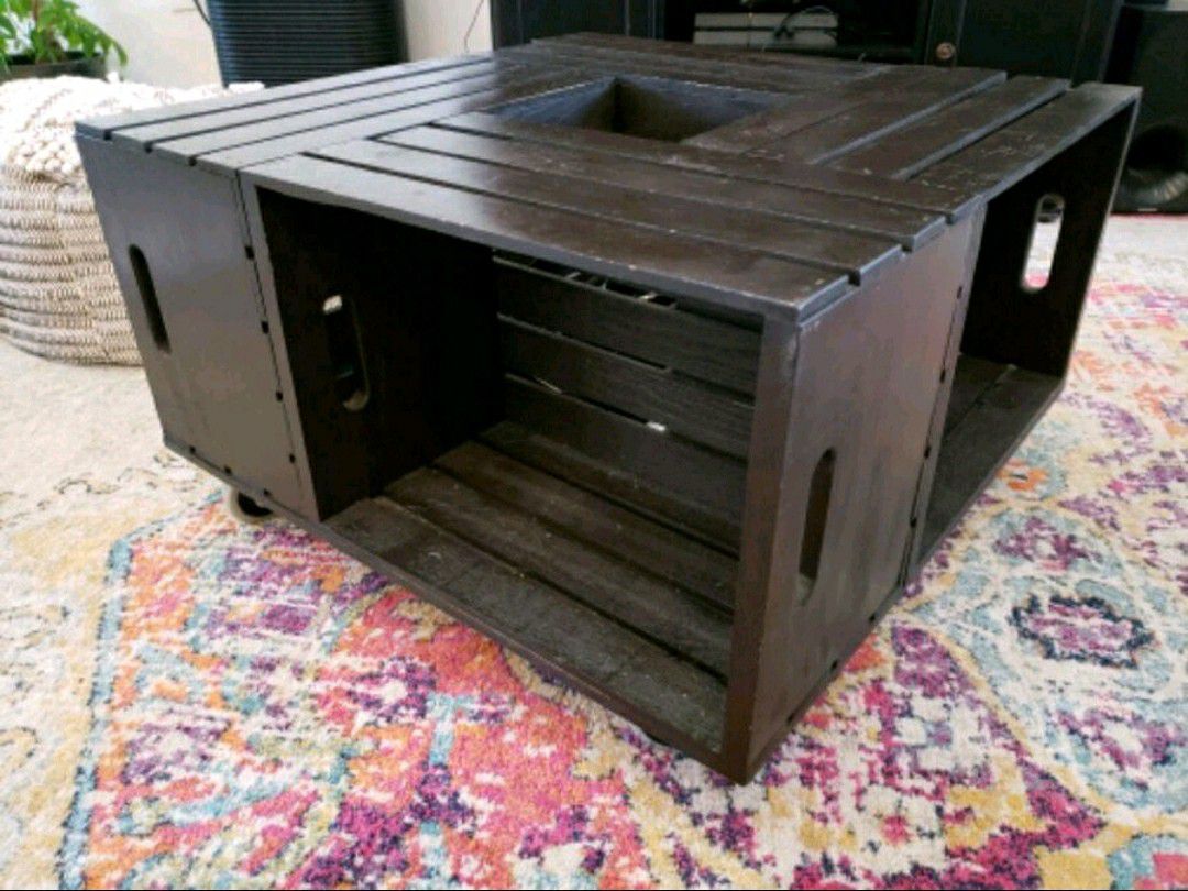 Coffee table with wheels and tons of storage space