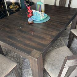 Dinning Room Table 6seater table With bench Pick Up Required