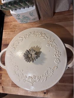 Pioneer Woman Dutch Oven