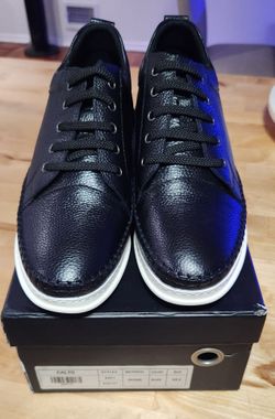 Calto Black Leather Low-Top Sneakers