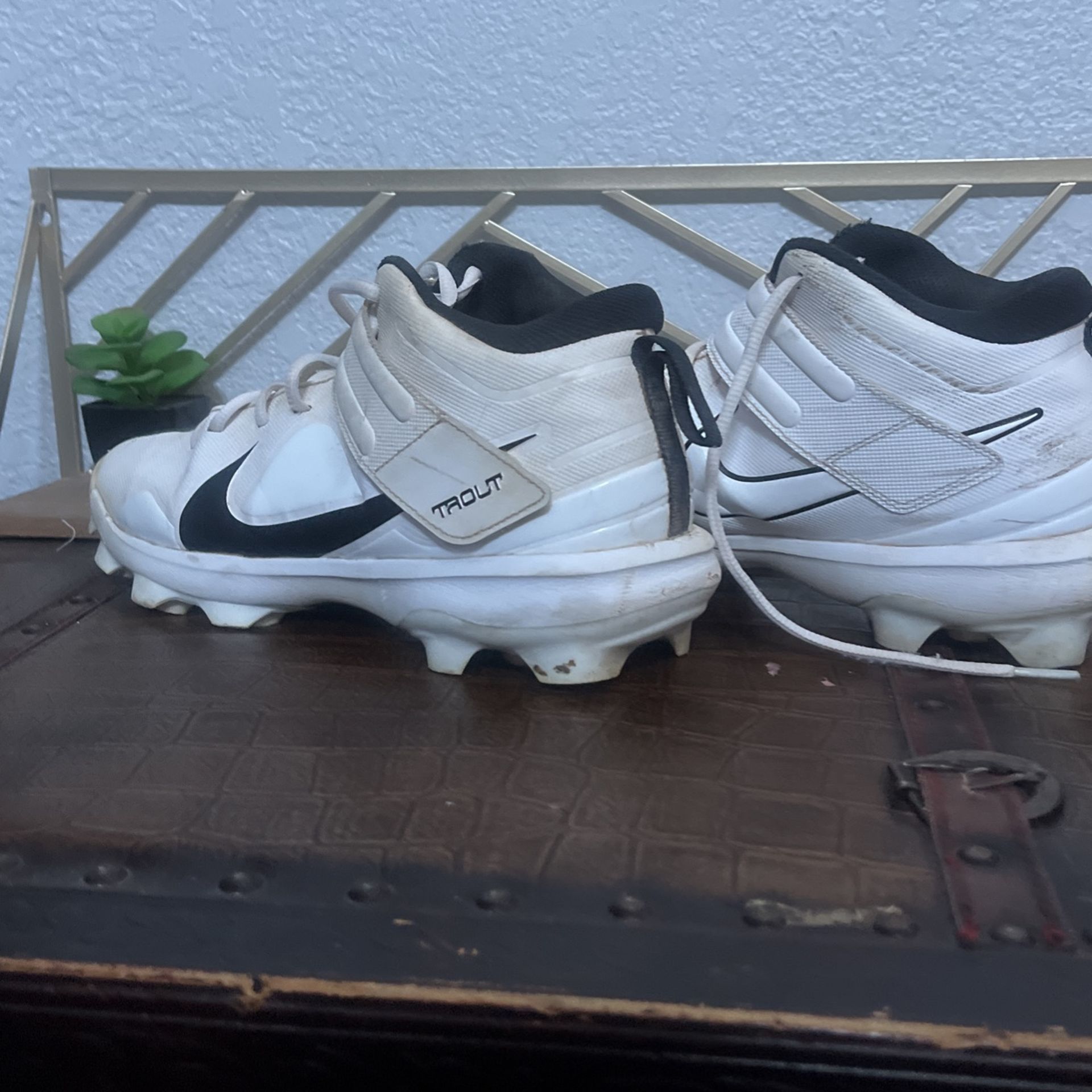 trout 27 baseball cleats for Sale in Lincoln Acres, CA - OfferUp