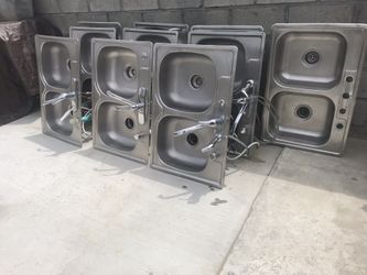 Sink completos lleva y molino $75