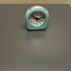 Sharp Quartz Analog Arch Alarm Clock 