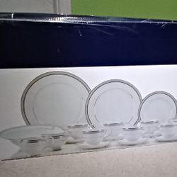 $175 obo Mikasa Platinum Crown 45 Piece Set