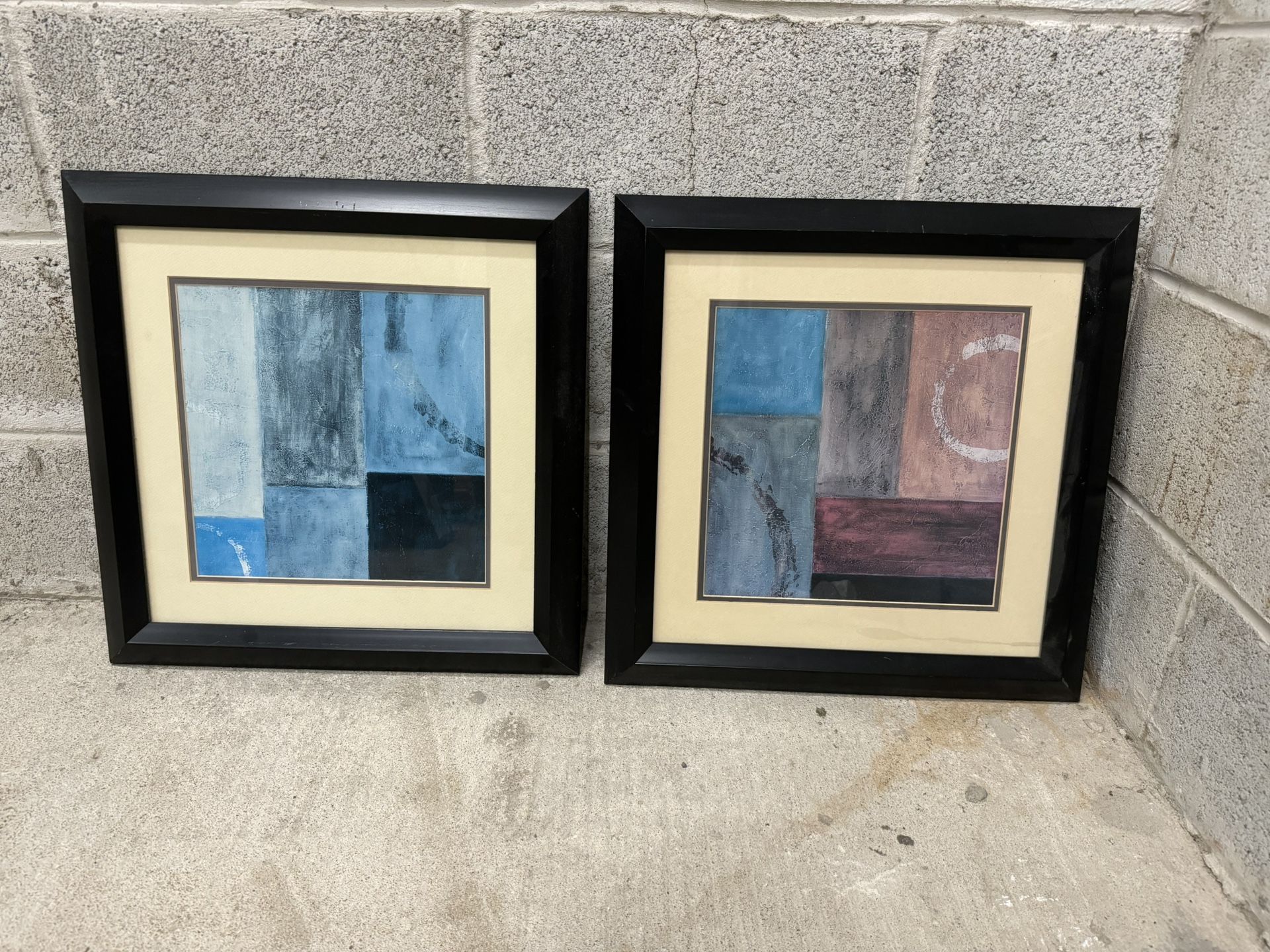 Beautiful Contemporary Pictures W-19"xH-19" Both 4$ cash