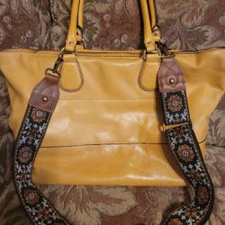 WOMAN'S  LEATHER TOTE  HANDBAG 