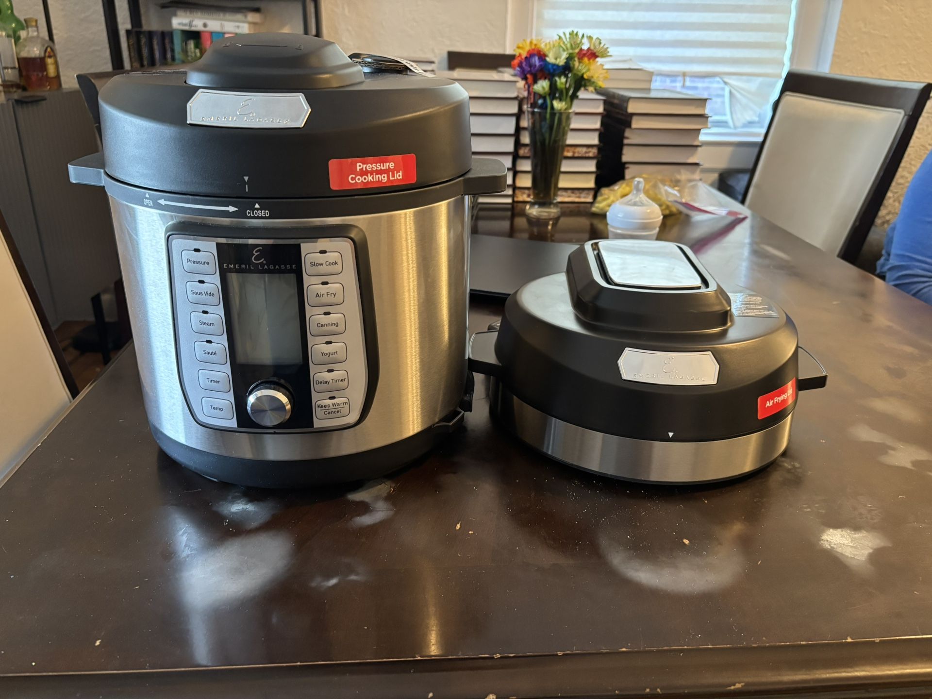 Pressure Cooker And Aid Fryer
