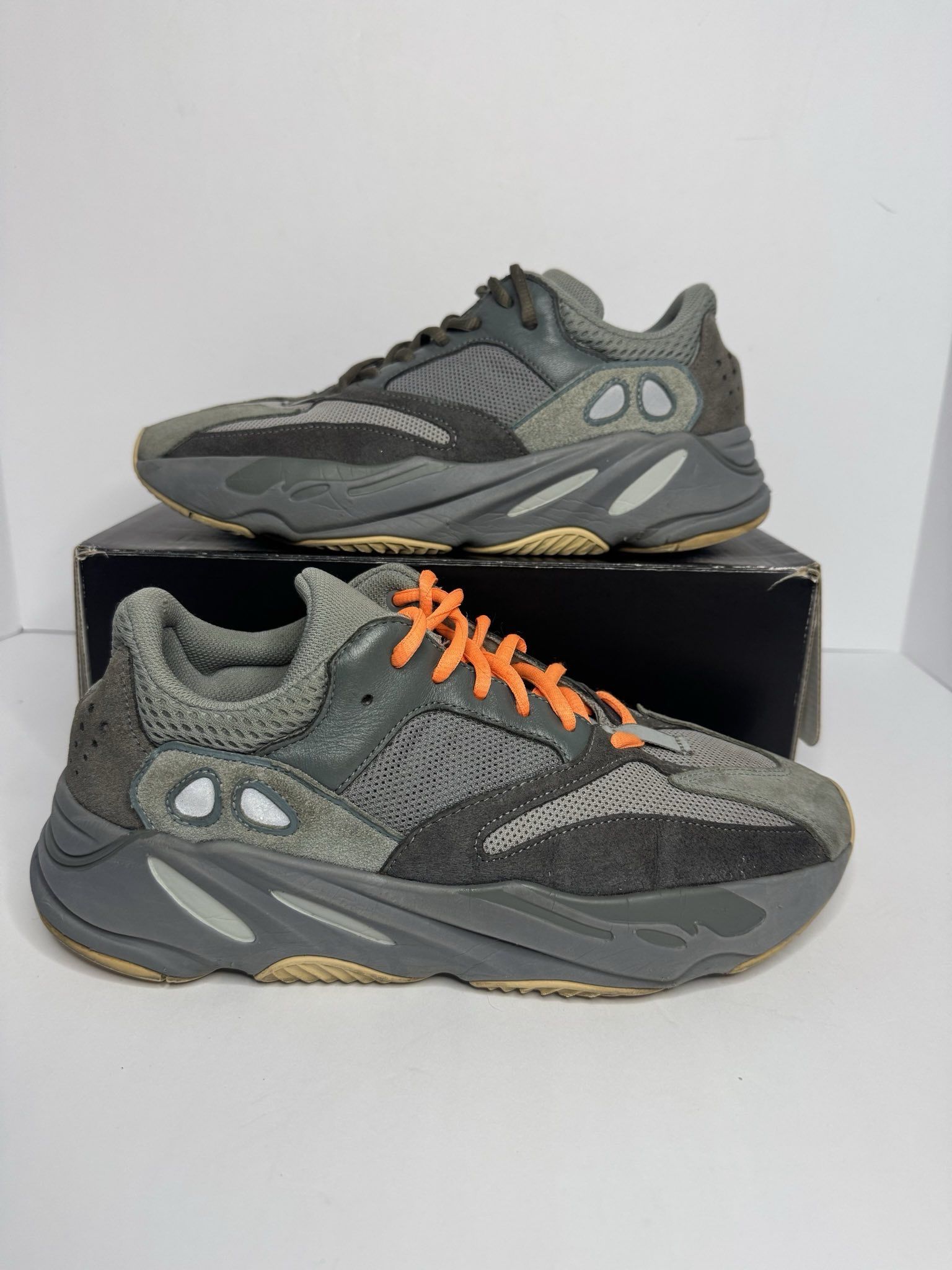 Yeezy Boost 700 Teal Blue Size 9.5 β $125 OBO Used No Box β